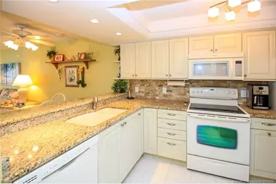 4720 NE Sandpebble Trace #305, Stuart, FL 34996 - Photo 11