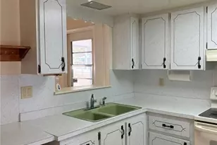 2417 NW Holiday Ct, Stuart, FL 34994 - Photo 11