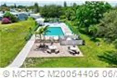 605 NE South Seas Way, Jensen Beach, FL 34957 - Photo 5