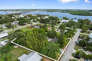 895 SW 29th Terrace, Palm City, FL 34990 - Photo 5