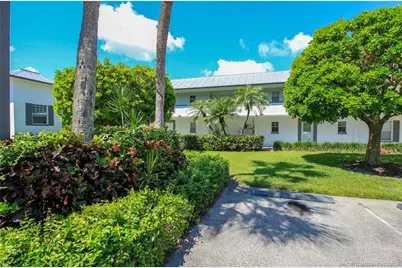 802 SE Central Parkway #13, Stuart, FL 34994 - Photo 1