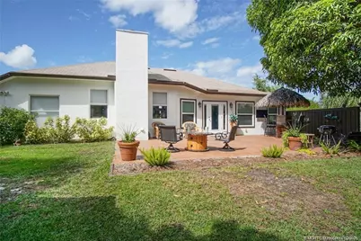 2097 SE Dranson Circle, Port Saint Lucie, FL 34952 - Photo 25