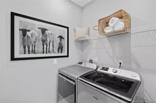 823 Prairie Ave SW, Palm City, FL 34990 - Photo 13