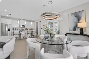 823 Prairie Ave SW, Palm City, FL 34990 - Photo 17