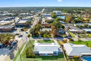 3313 & 3311 NE Sandra Dr, Jensen Beach, FL 34957 - Photo 33