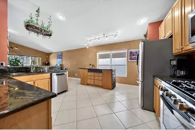 1106 SE Westminster Place, Stuart, FL 34997 - Photo 11