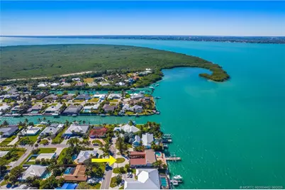 1811 Bayshore Drive, Fort Pierce, FL 34949 - Photo 9