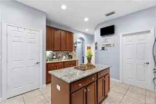 5935 SE Crooked Oak Ave, Hobe Sound, FL 33455 - Photo 9