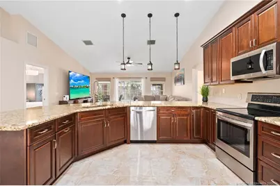 537 SW Laconic Avenue SW, Port Saint Lucie, FL 34953 - Photo 11