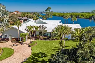 525 SW Perth Pl, Palm City, FL 34990 - Photo 1