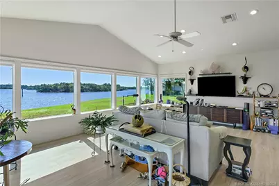 525 SW Perth Place, Palm City, FL 34990 - Photo 9