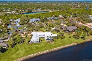 525 SW Perth Pl, Palm City, FL 34990 - Photo 27