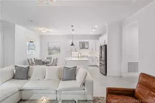 279 SE Via Bisento, Port Saint Lucie, FL 34952 - Photo 13
