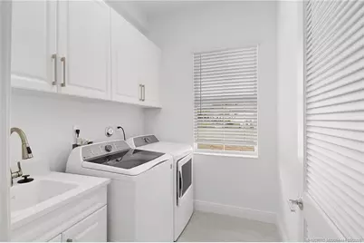 279 SE Via Bisento, Port Saint Lucie, FL 34952 - Photo 41