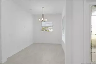 279 SE Via Bisento, Port Saint Lucie, FL 34952 - Photo 9
