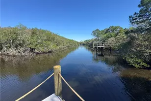 279 SE Via Bisento, Port Saint Lucie, FL 34952 - Photo 11