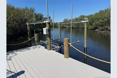 279 SE Via Bisento, Port Saint Lucie, FL 34952 - Photo 9