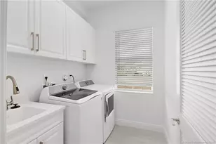 279 SE Via Bisento, Port Saint Lucie, FL 34952 - Photo 43