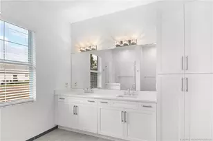 279 SE Via Bisento, Port Saint Lucie, FL 34952 - Photo 33