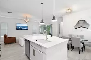 279 SE Via Bisento, Port Saint Lucie, FL 34952 - Photo 21