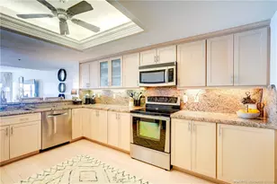 184 NE Edgewater Dr, Stuart, FL 34996 - Photo 17