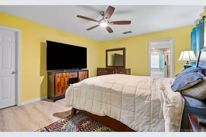 5140 NW Pine Trail Circle, Port Saint Lucie, FL 34983 - Photo 15