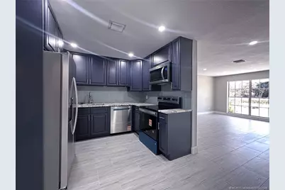 315 SE Norfolk Boulevard, Stuart, FL 34997 - Photo 5