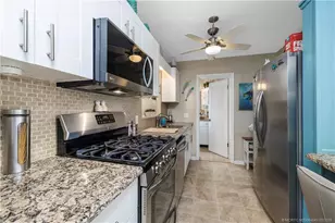 2814 SE Treasure Island Rd, Port Saint Lucie, FL 34952 - Photo 11