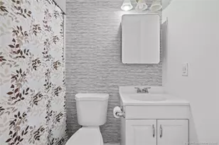 1090 SW Janette Ave, Port Saint Lucie, FL 34953 - Photo 11