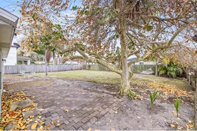 1090 SW Janette Avenue, Port Saint Lucie, FL 34953 - Photo 17