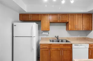 973 NW Spruce Ridge Dr, Stuart, FL 34994 - Photo 7