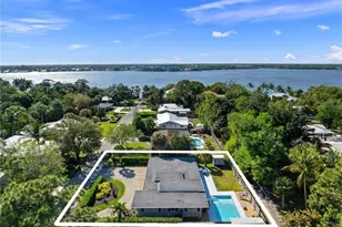 530 SW Manor Dr, Stuart, FL 34994 - Photo 1