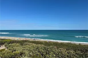 429 NE Tradewind Ln, Stuart, FL 34996 - Photo 3