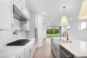 299 SE Via Sangro, Port Saint Lucie, FL 34952 - Photo 15
