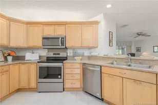 6295 SE Charleston Pl, Hobe Sound, FL 33455 - Photo 7