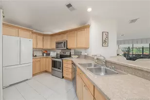 6295 SE Charleston Pl, Hobe Sound, FL 33455 - Photo 9