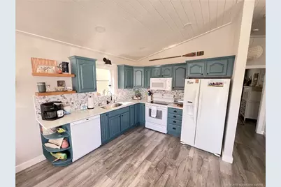 1285 Nettles Boulevard, Jensen Beach, FL 34957 - Photo 17