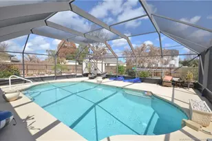 2049 SW Monterrey Ln, Port Saint Lucie, FL 34953 - Photo 9