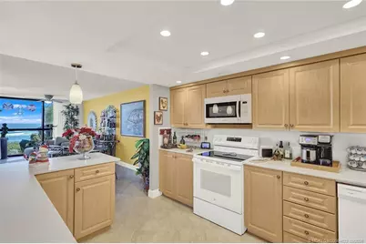 10410 S Ocean Drive #308, Jensen Beach, FL 34957 - Photo 7