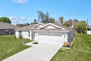 2361 SE Mariposa Ave, Port Saint Lucie, FL 34952 - Photo 3