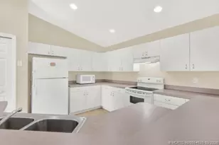 2361 SE Mariposa Ave, Port Saint Lucie, FL 34952 - Photo 13