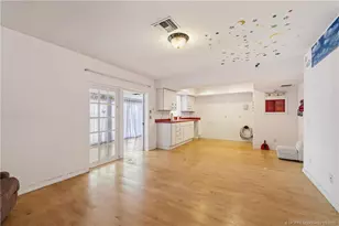 1309 SE 8th St, Stuart, FL 34996 - Photo 9