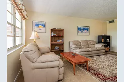 98 Spring Lake Drive #205, Vero Beach, FL 32962 - Photo 5