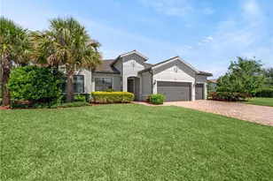 724 SW Sea Green St, Palm City, FL 34990 - Photo 1