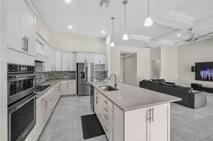 724 SW Sea Green St, Palm City, FL 34990 - Photo 7