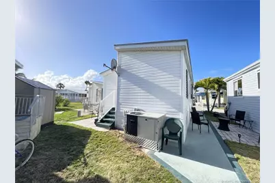 1318 Nettles Boulevard, Jensen Beach, FL 34957 - Photo 7