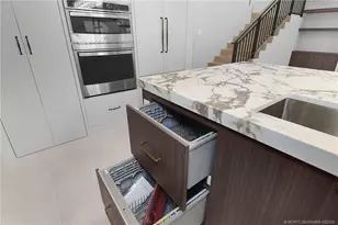 207 SE Via Bisento, Port Saint Lucie, FL 34952 - Photo 31