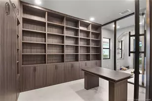 207 SE Via Bisento, Port Saint Lucie, FL 34952 - Photo 9