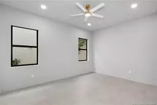 207 SE Via Bisento, Port Saint Lucie, FL 34952 - Photo 11