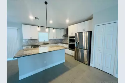 928 SW John Maccormack Terrace, Port Saint Lucie, FL 34953 - Photo 7